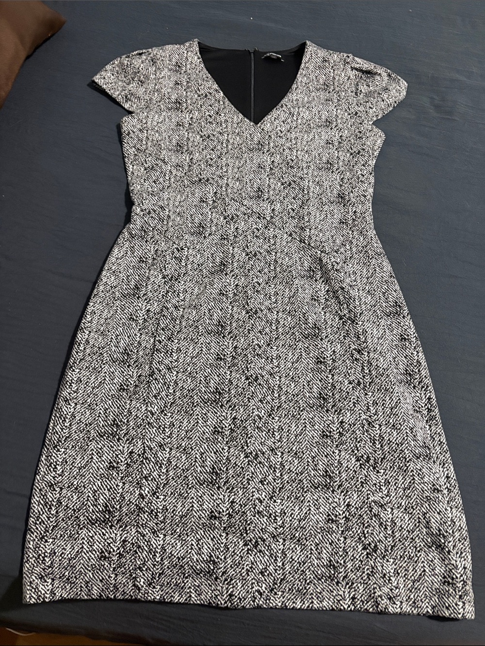 Express Black and White V-Neck Midi Sheath Dress